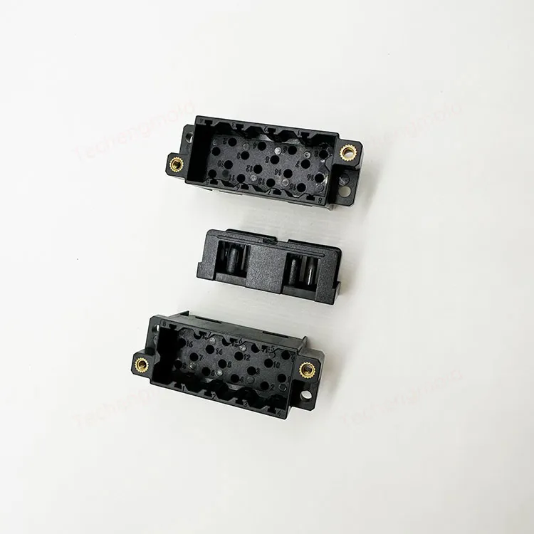 特诚科技PBT精密注塑件实拍 1